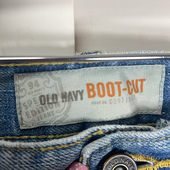 Old Navy Vintage Bootcut Embroidered Birds Distressed Button Fly Jeans Size 34 - Picture 2 of 12